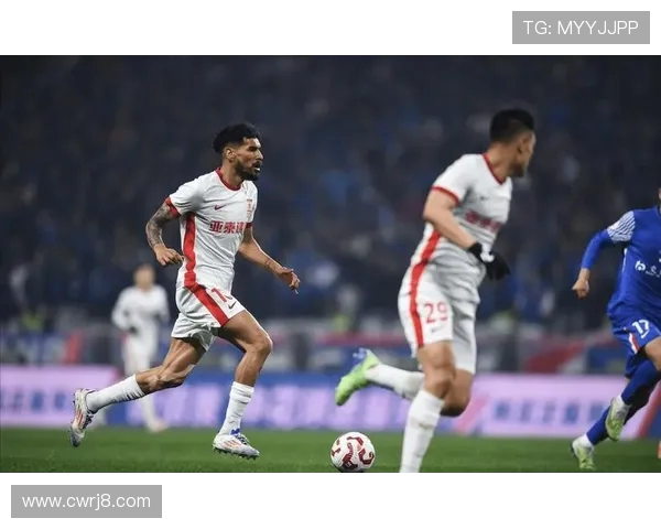 马马杜西海岸一役完成15次解围 创英博球员中超单场新纪录 - 副本 马马杜西海岸一役完成15次解围 创英博球员中超单场新纪录 - 副本