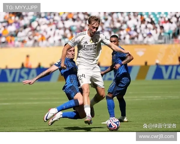 皇马巨星加盟曼联？巴尔韦德不满阿隆索，红魔有意签约